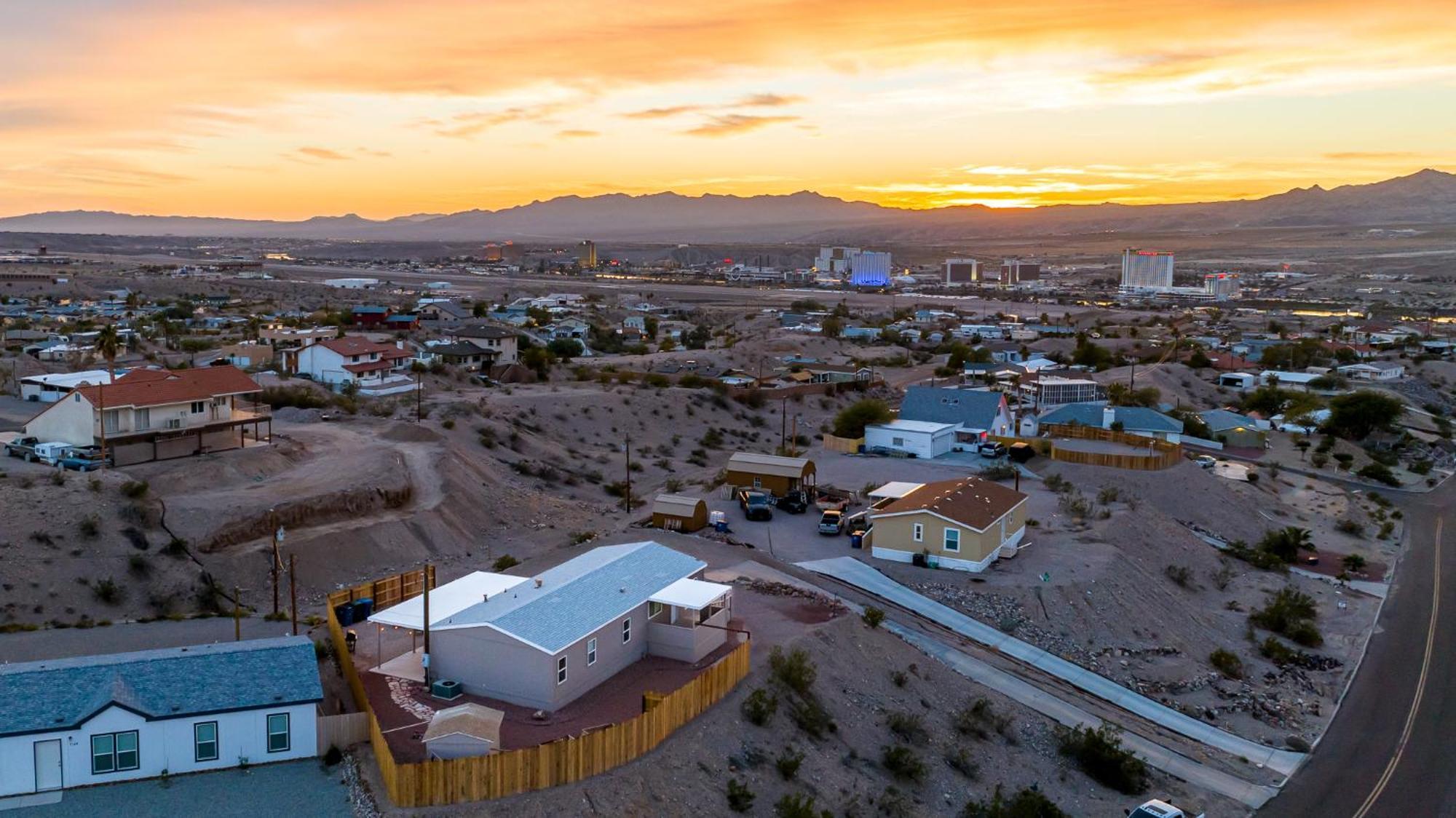 Magnificent & Tranquil Home, Mountain Views , 8 Mins To Casinos & River, Fire Pit, Bbq Булхед Сити Екстериор снимка