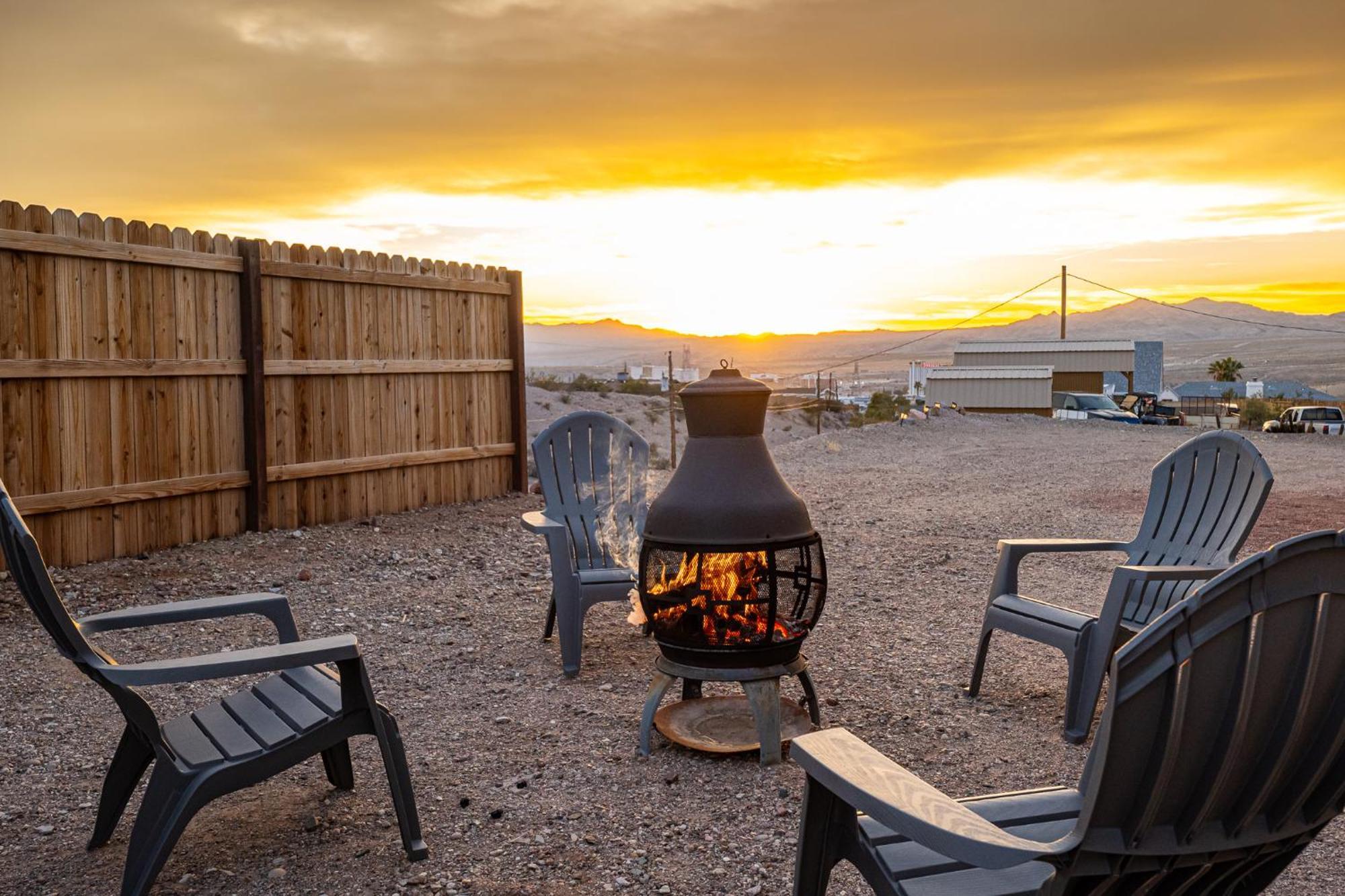 Magnificent & Tranquil Home, Mountain Views , 8 Mins To Casinos & River, Fire Pit, Bbq Булхед Сити Екстериор снимка